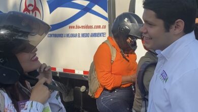 Photo of Candidato Fredy Sánchez sigue en campaña en las calle y semáforos