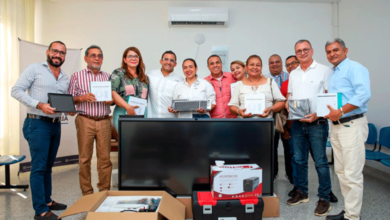 Photo of Alcalde de Montería entregó dotación tecnológica a 11 instituciones educativas rurales y urbanas