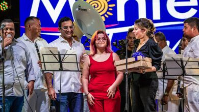 Photo of Diseñadora ganadora del logo marca ciudad Montería Vive, recibió su premio