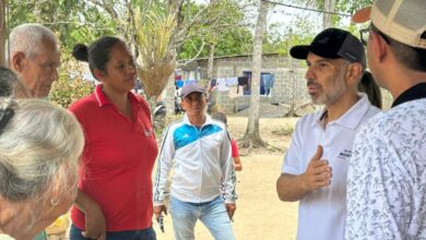 Photo of Gerente de ciudad entregó ayudas a afectados por el incendio en Mochila