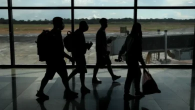 Photo of Miles de detenidos y órdenes de captura de indocumentados en la primera semana de Trump