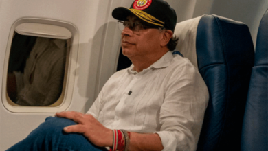 Photo of Proponen regular los viajes del presidente Petro