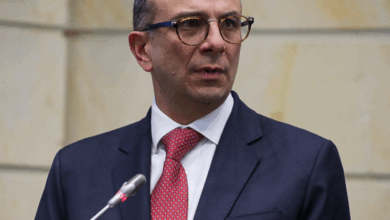 Photo of Petro y Luis Carlos Reyes se enfrentan por exportación de carbón a Israel