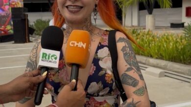 Photo of Arte de Ledania llena de vida el Solar Place Mall con mural “Fotosíntesis”