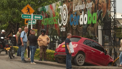 Photo of Aparatoso accidente en la calle 44: vehículo terminó contra un cercado en Montería